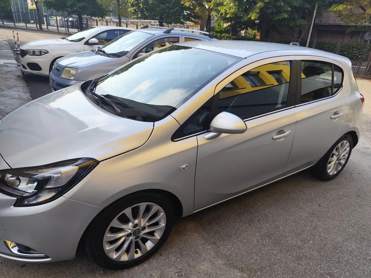 Opel Corsa 5p 1.2 16v 2017, foto 2