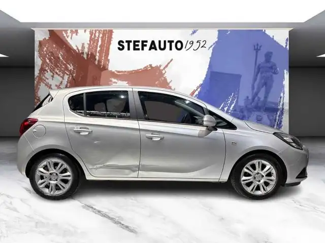 Opel Corsa view 3
