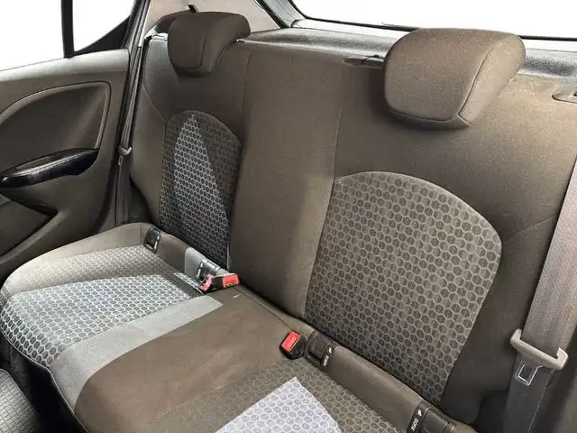 Opel Corsa view 9