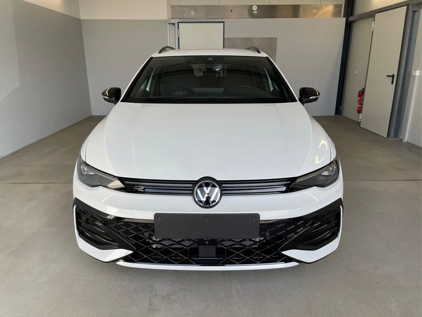 Volkswagen Golf Variant Facelift R-Line 150PS DSG+Black Style+AHK 1.5 e... Bianco - 2