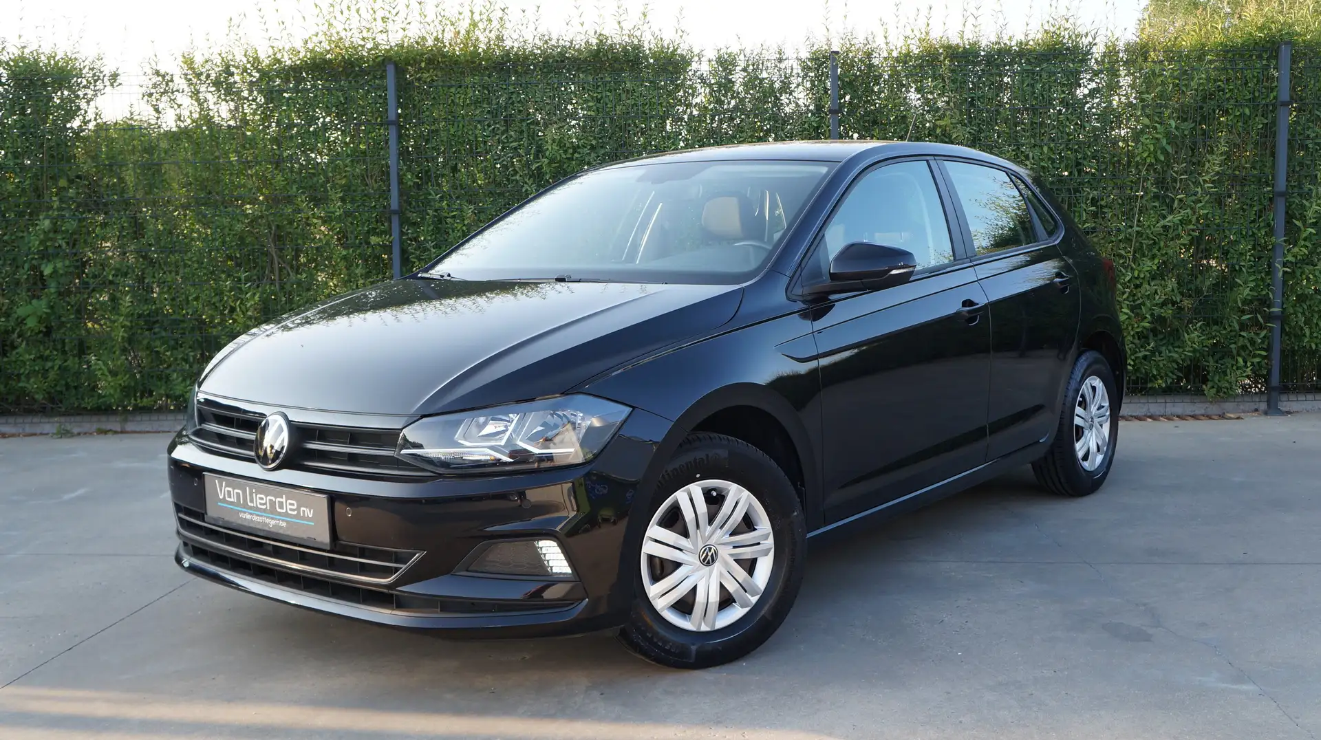 Volkswagen Polo 1.0 TSi 95 pk Trendline Pdc Carplay Airco 12m Gar Noir - 1
