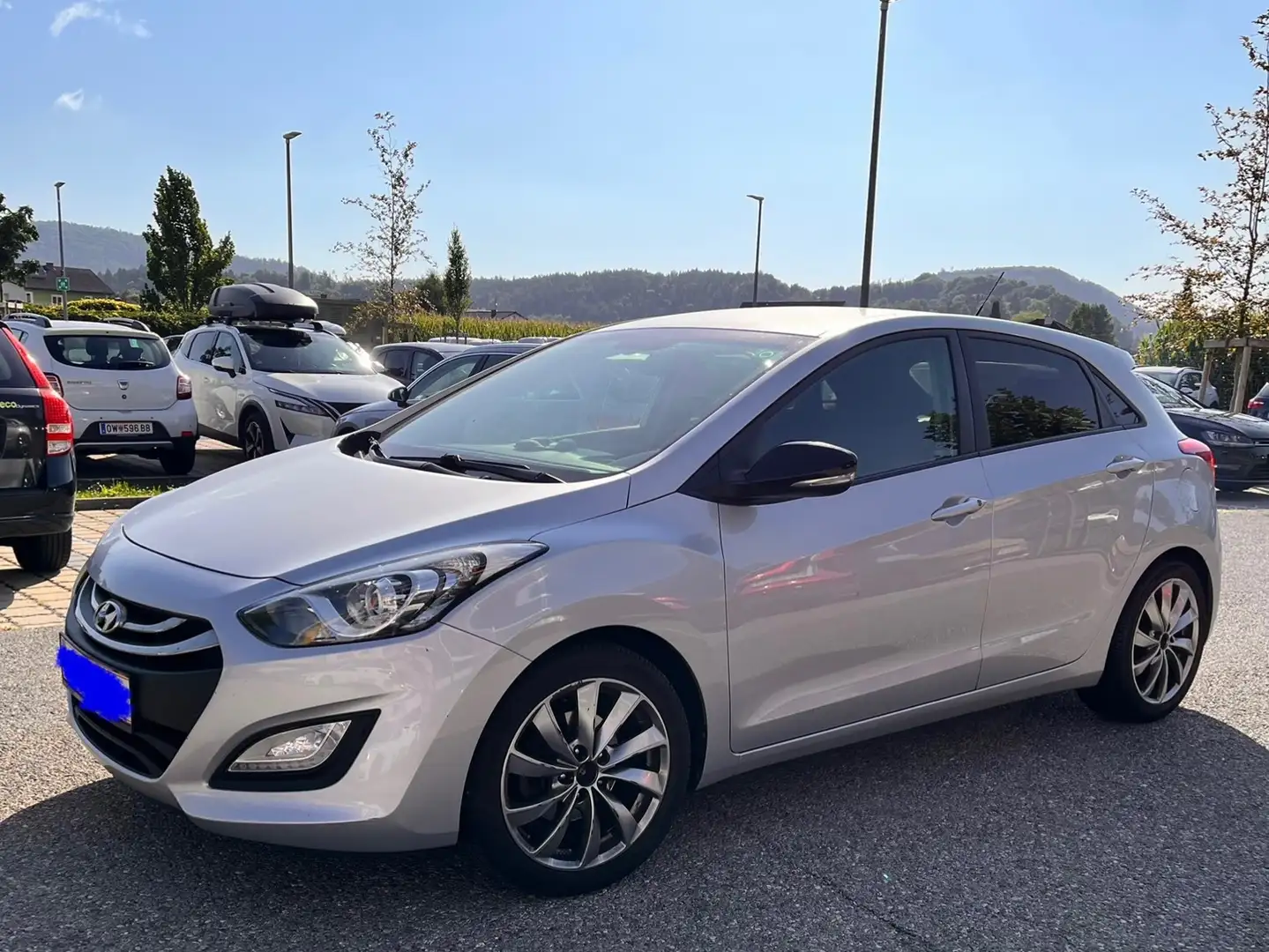 Hyundai i30 i30 1,4 CVVT Go Go Silber - 1