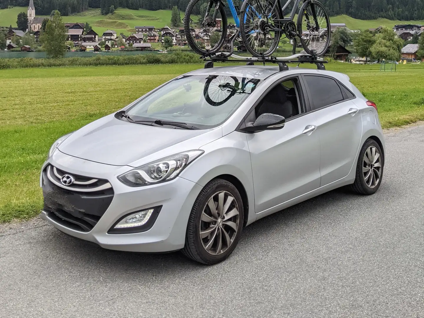 Hyundai i30 i30 1,4 CVVT Go Go Silber - 2