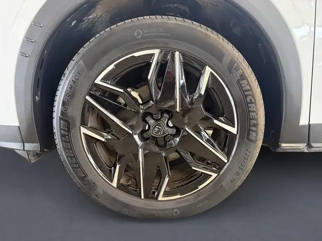 Peugeot 3008 view 9