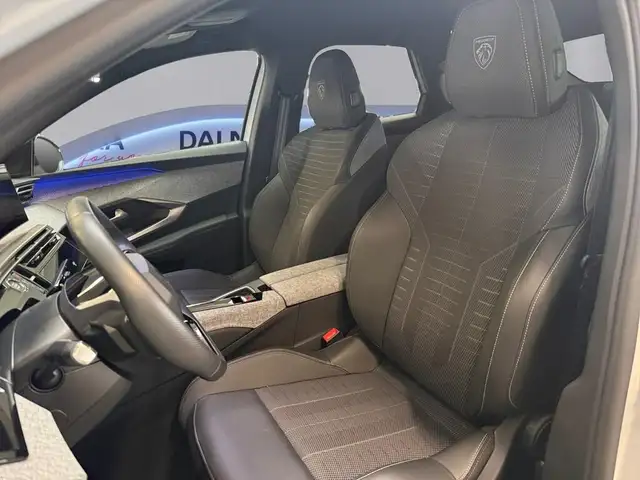 Peugeot 3008 view 10