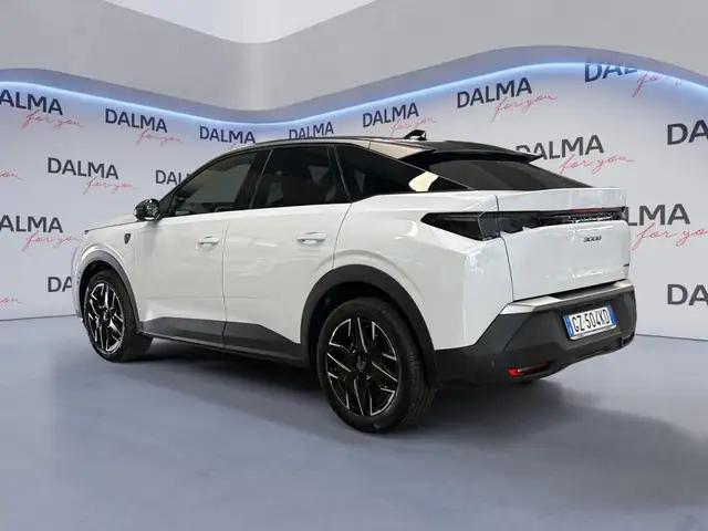 Peugeot 3008 view 3