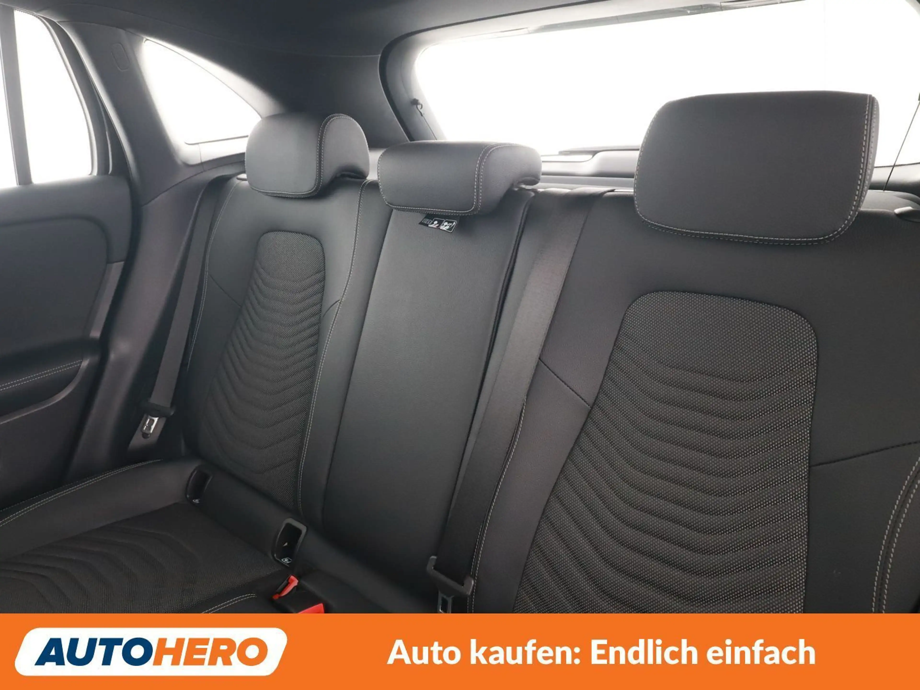 Mercedes-Benz GLA 200 GLA 200 d 4Matic Style — photo 14