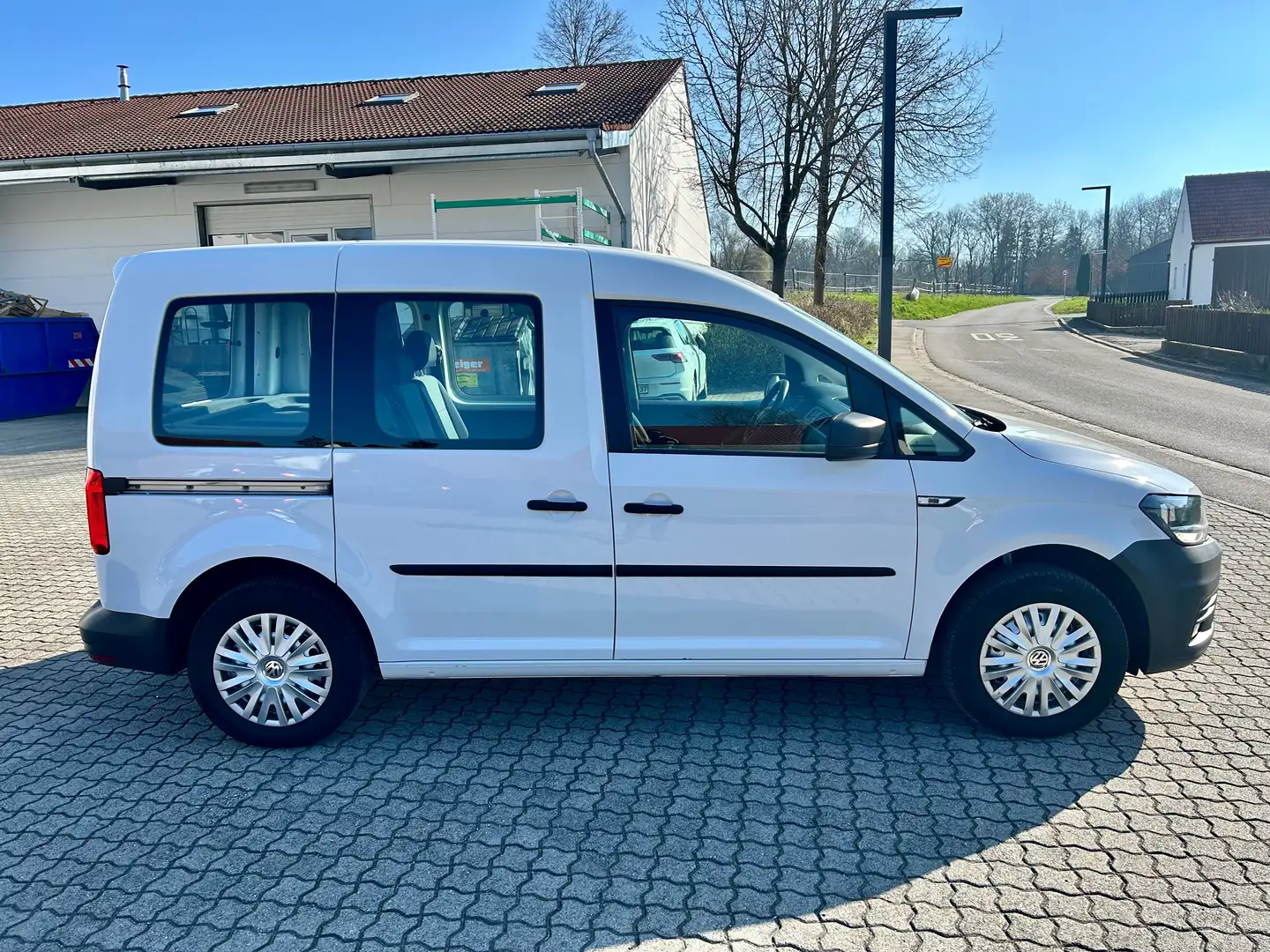 Volkswagen Caddy Kombi BMT*1 Hand*Automatik* Weiß - 2
