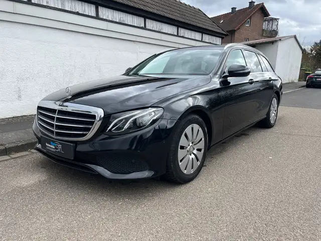 Mercedes-Benz E 200 d T NAVI LED LEDER 2HD Tempomat Kamera