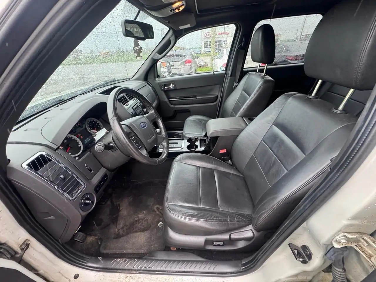 Ford Escape снимка Ford Escape