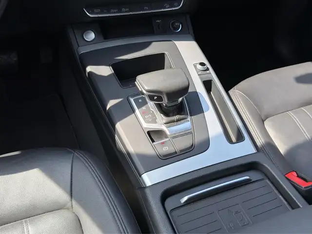 Audi Q5 view 7