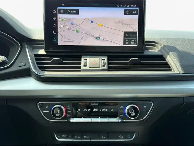 Audi Q5 view 6