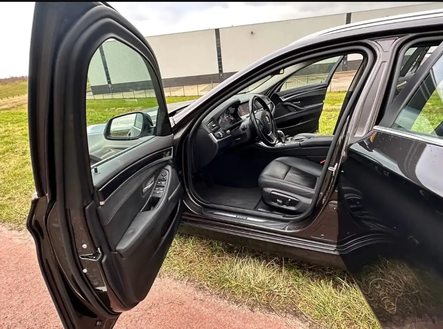 BMW 520 520d xDrive Touring Aut. Bruin - 2