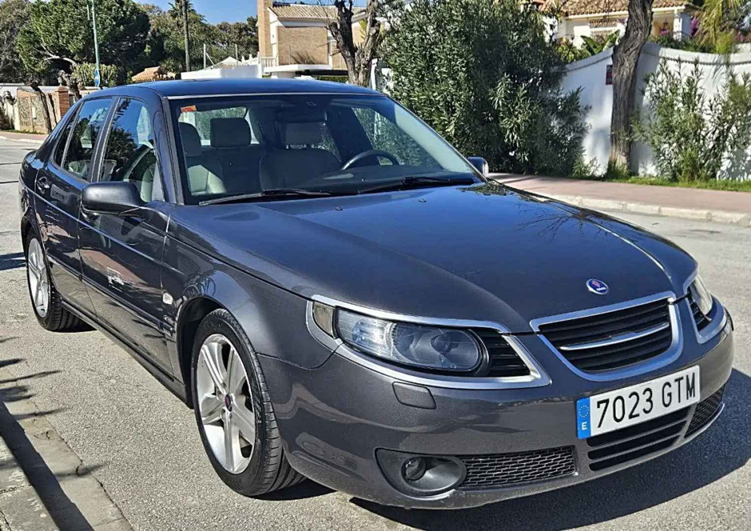 Saab 9-5 Sedán 2.3t Griffin Gris - 1