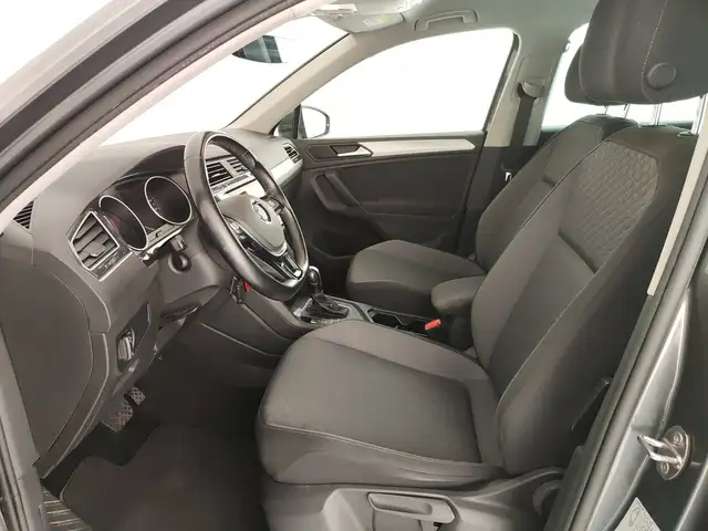 Volkswagen Tiguan view 9