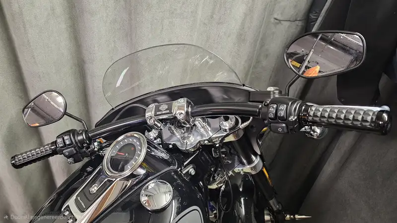 Harley-Davidson Sport Glide - foto 5