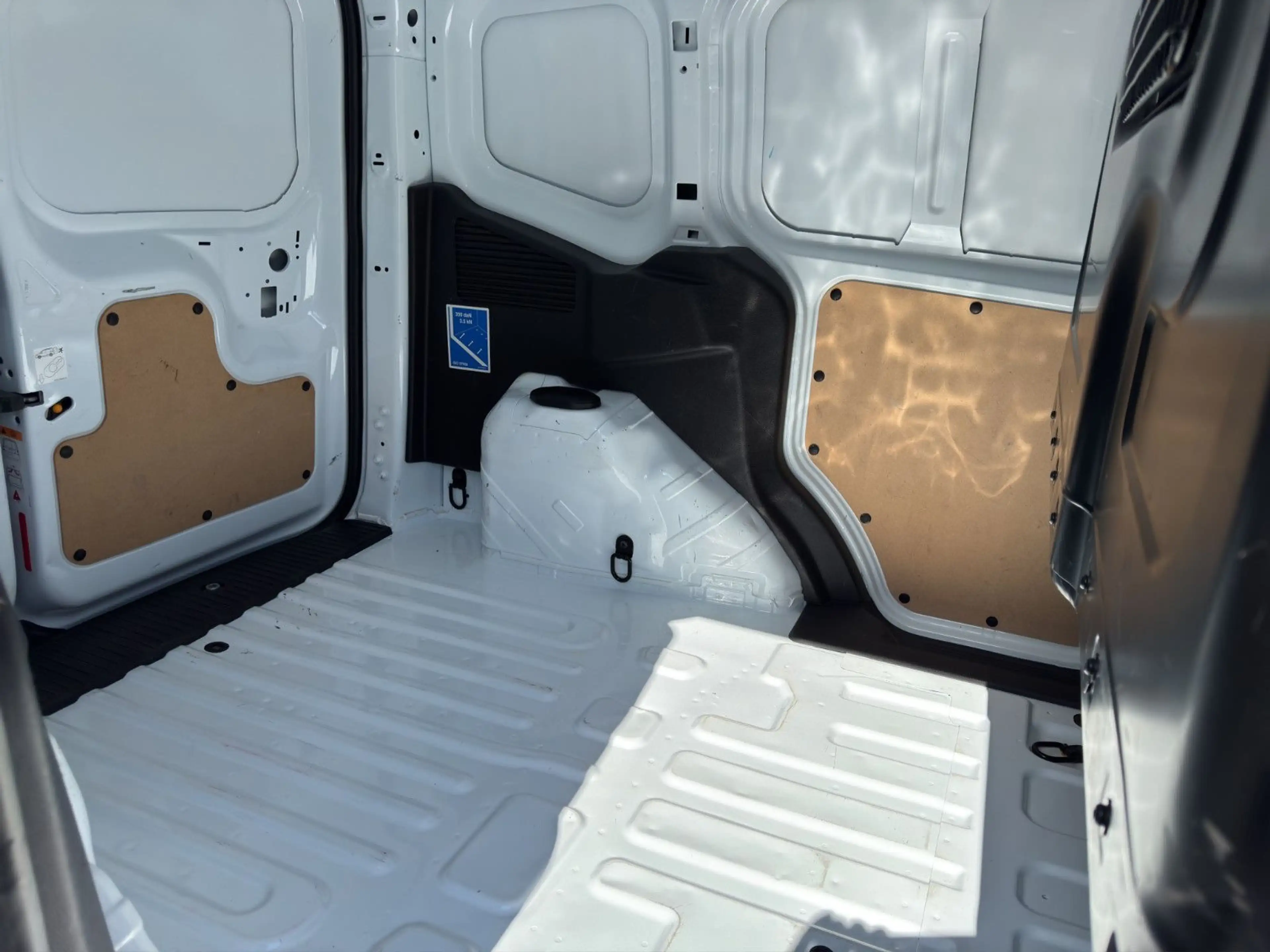 Ford Transit Courier 1.0 EcoBoost Trend Kastenwagen — photo 11