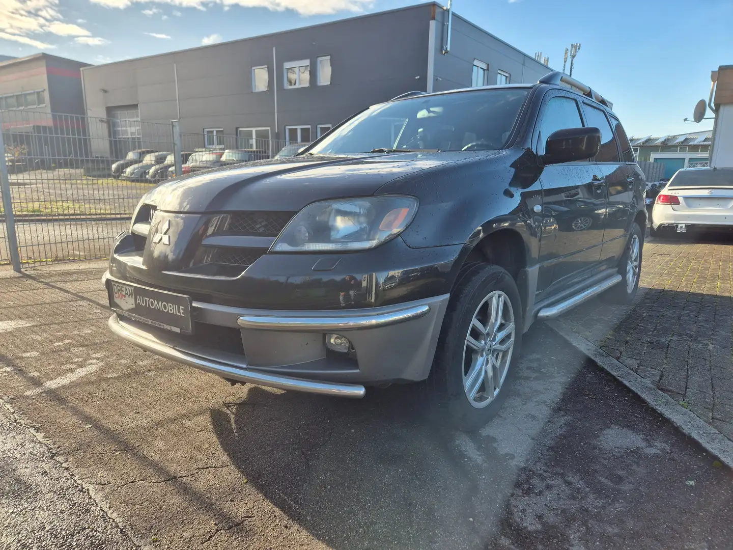 Mitsubishi Outlander 2.0 Sport Чорний - 1
