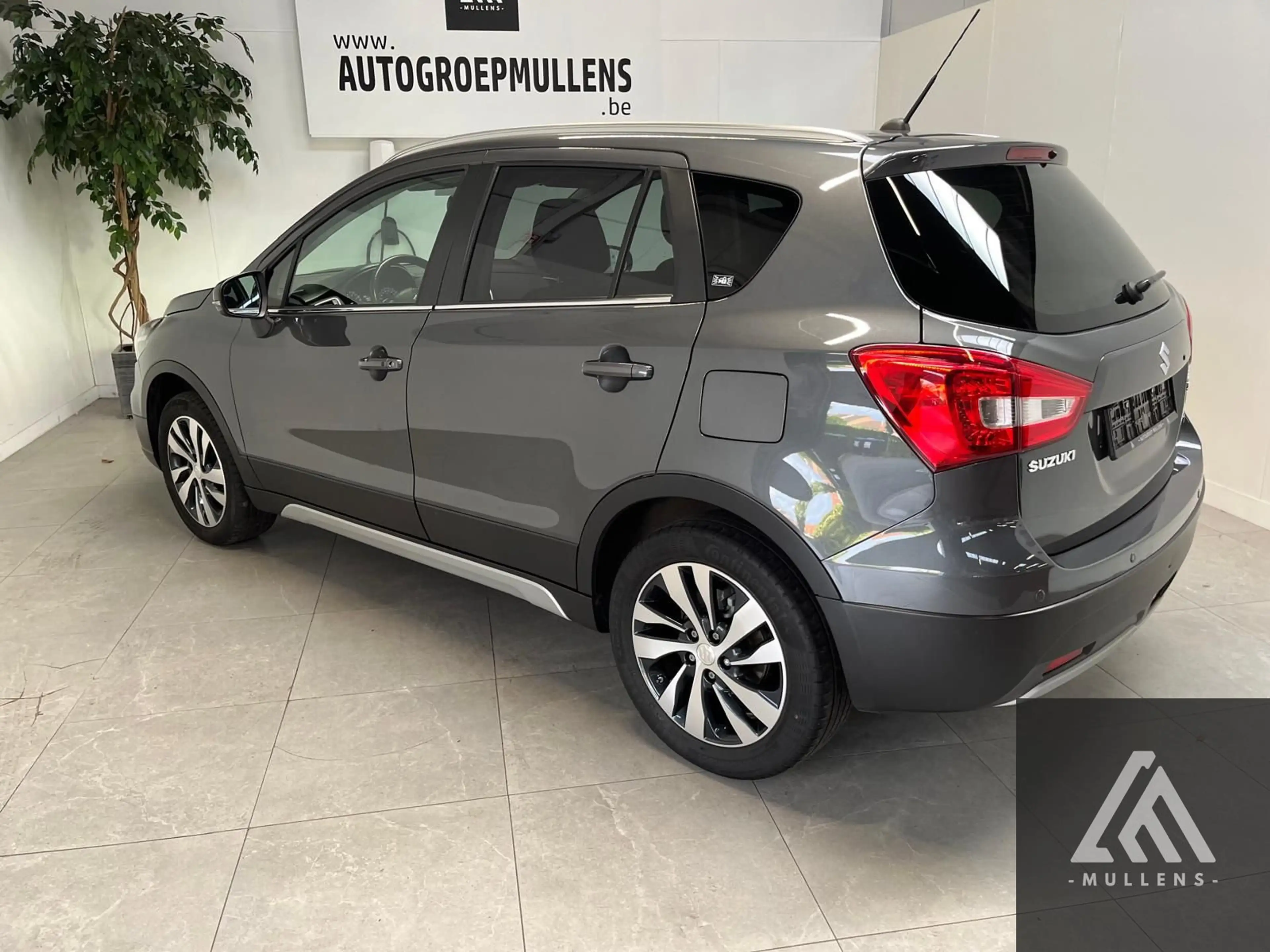 Suzuki SX4 S-Cross Grand Luxe Xtra SHVS Aut (MY21) + Open dak — photo 6