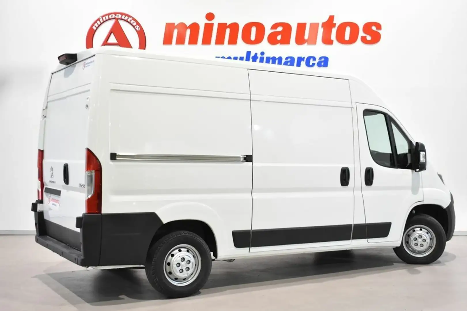 Peugeot Boxer Furgón 2.2BlueHDI 335 L3H2 Asphalt S&S 140 Weiß - 2