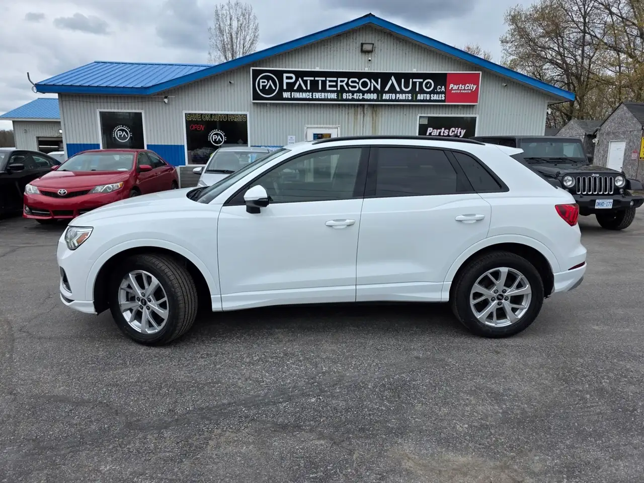 Audi Q3 photo Audi Q3