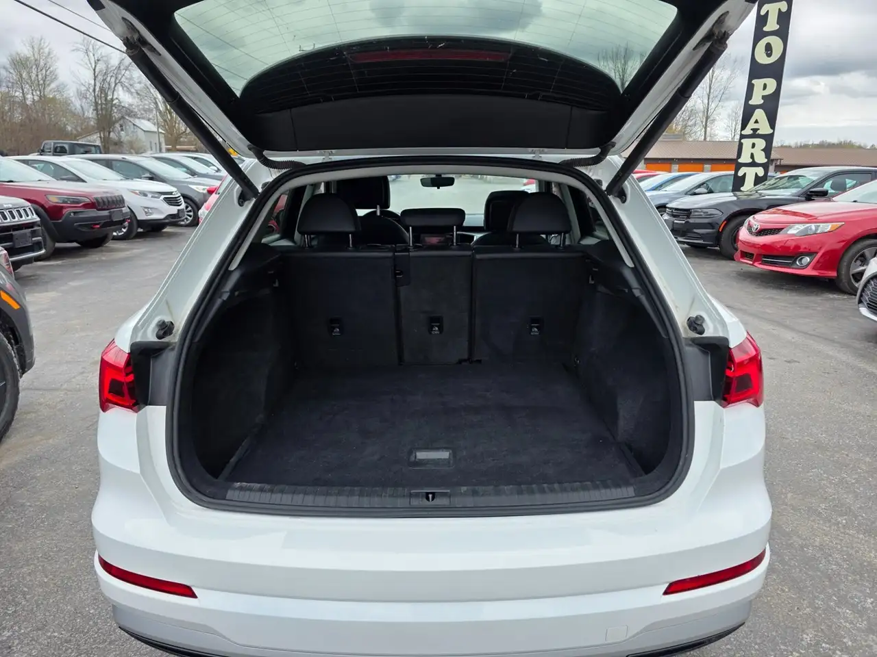 Audi Q3 photo Audi Q3