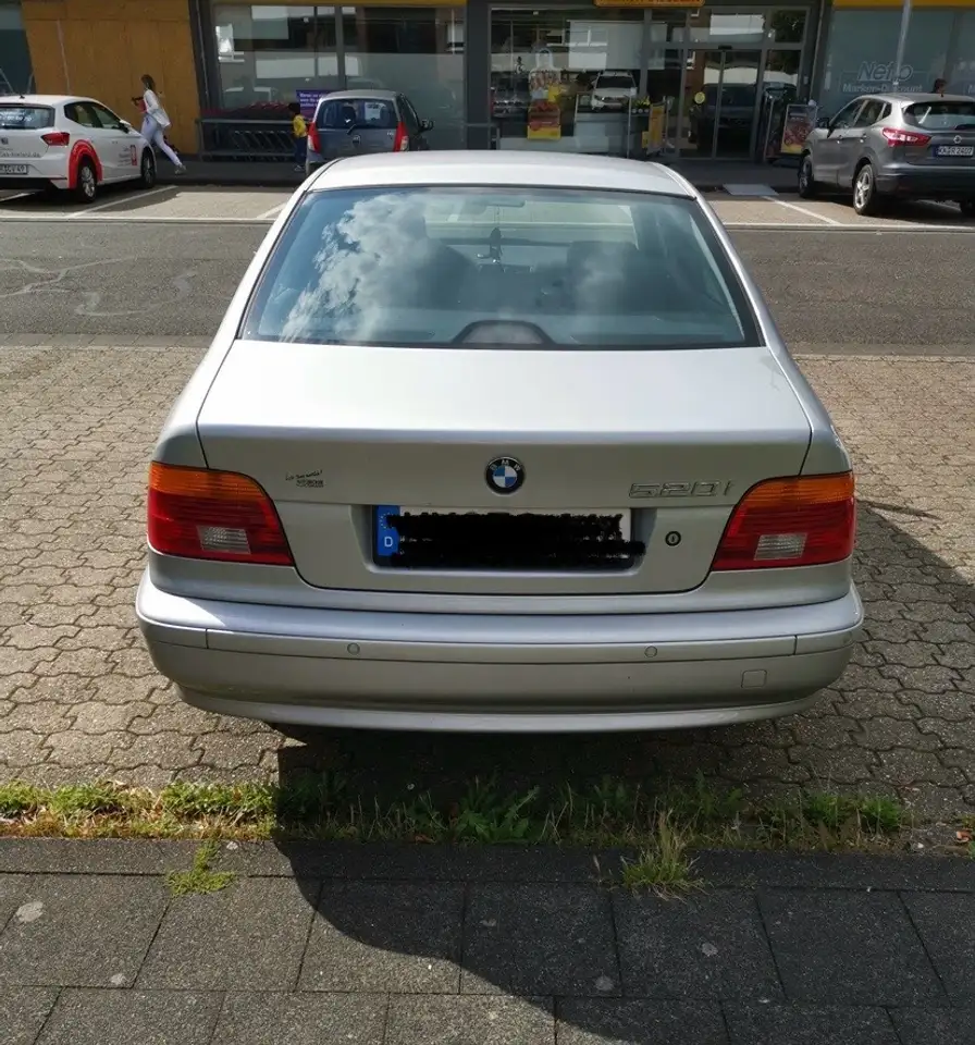 BMW 523i, foto 8