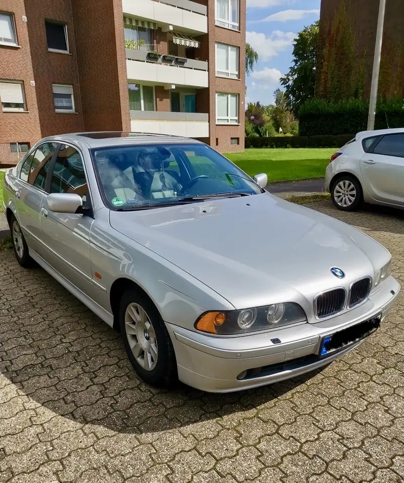 BMW 523i, foto 6