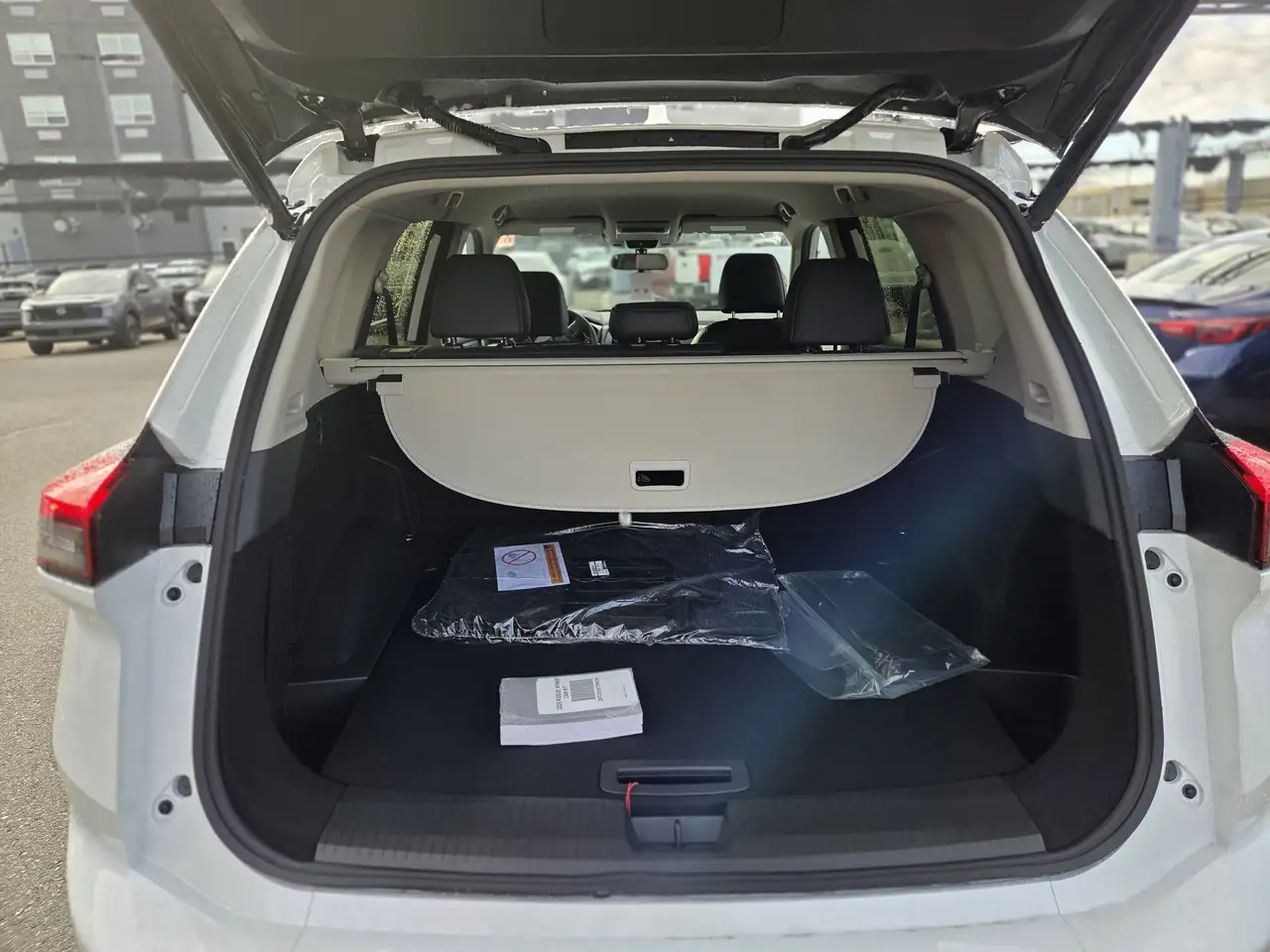 Nissan Rogue снимка Nissan Rogue
