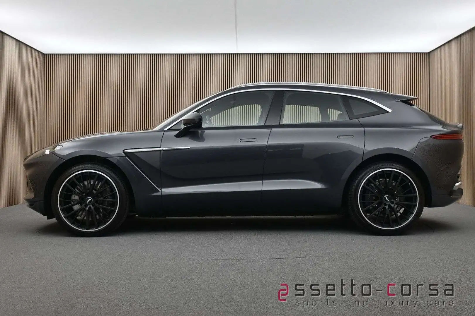 Aston Martin DBX 4.0 V8*ACC*Premium Audio*Pano*Perim. Camera Gris - 1