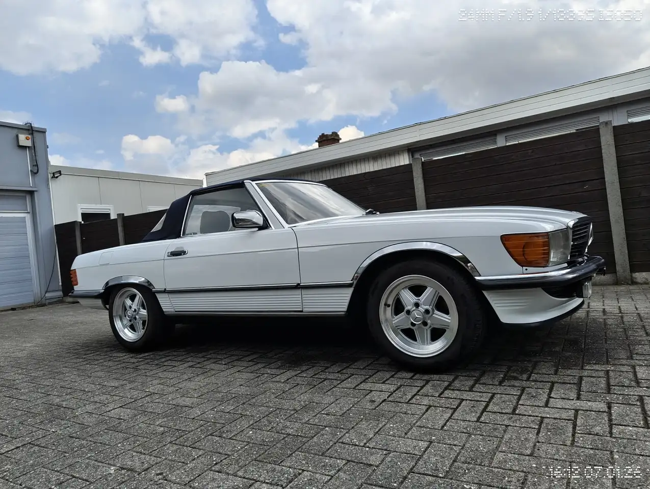 Mercedes-Benz SL 300, foto 1