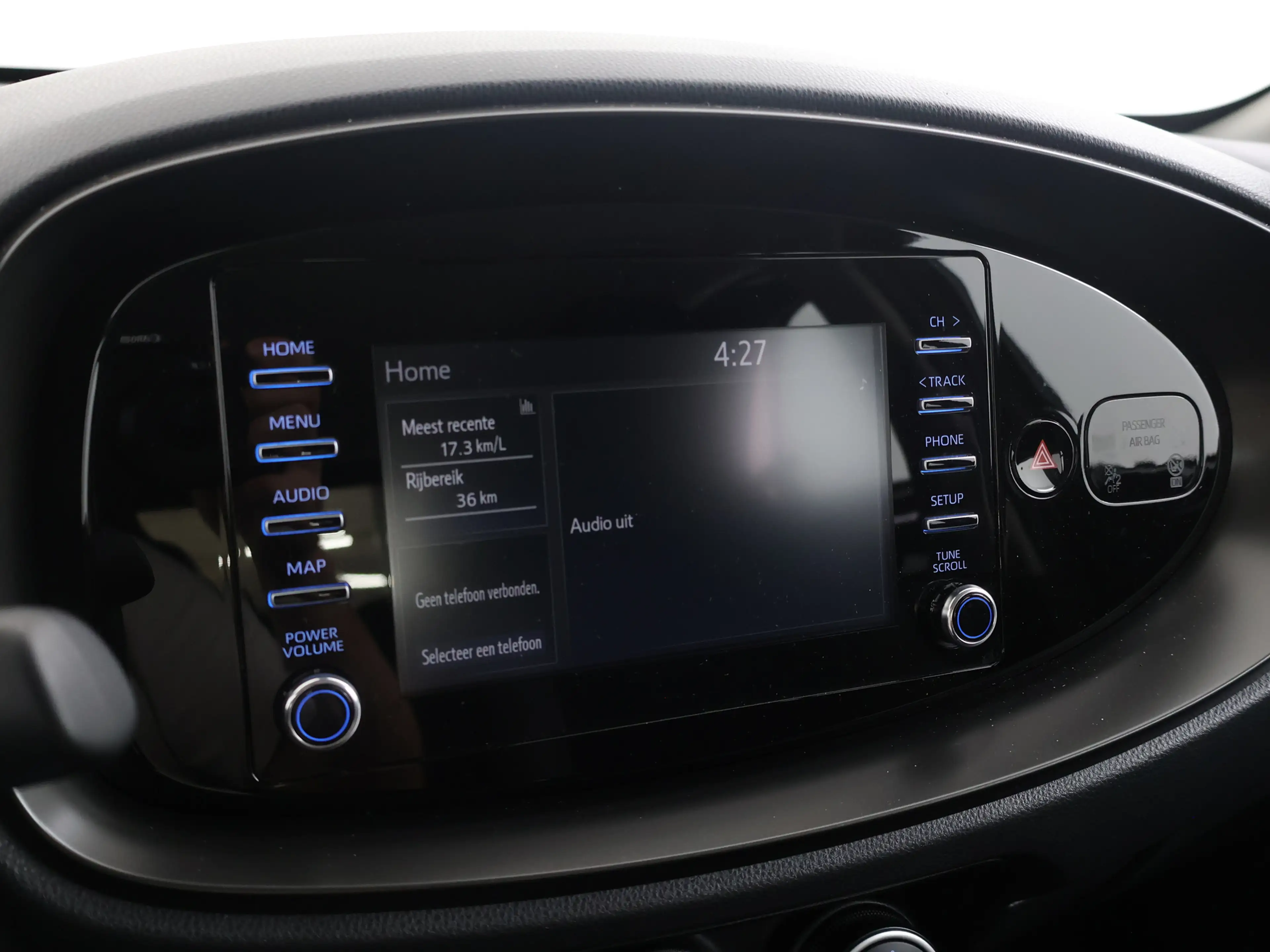 Toyota Aygo X 1.0 VVT-i MT Play | Dealer onderhouden | Airco | A — photo 6