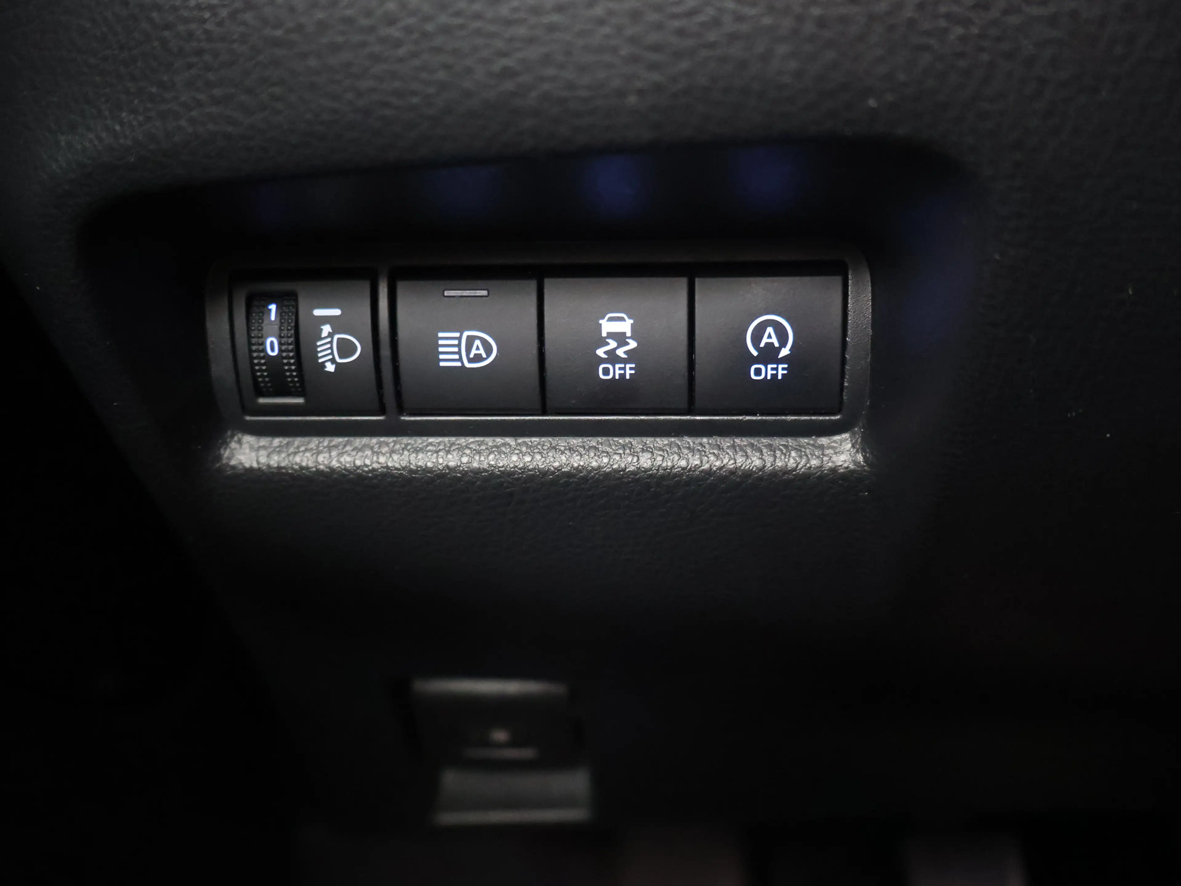 Toyota Aygo X 1.0 VVT-i MT Play | Dealer onderhouden | Airco | A — photo 10