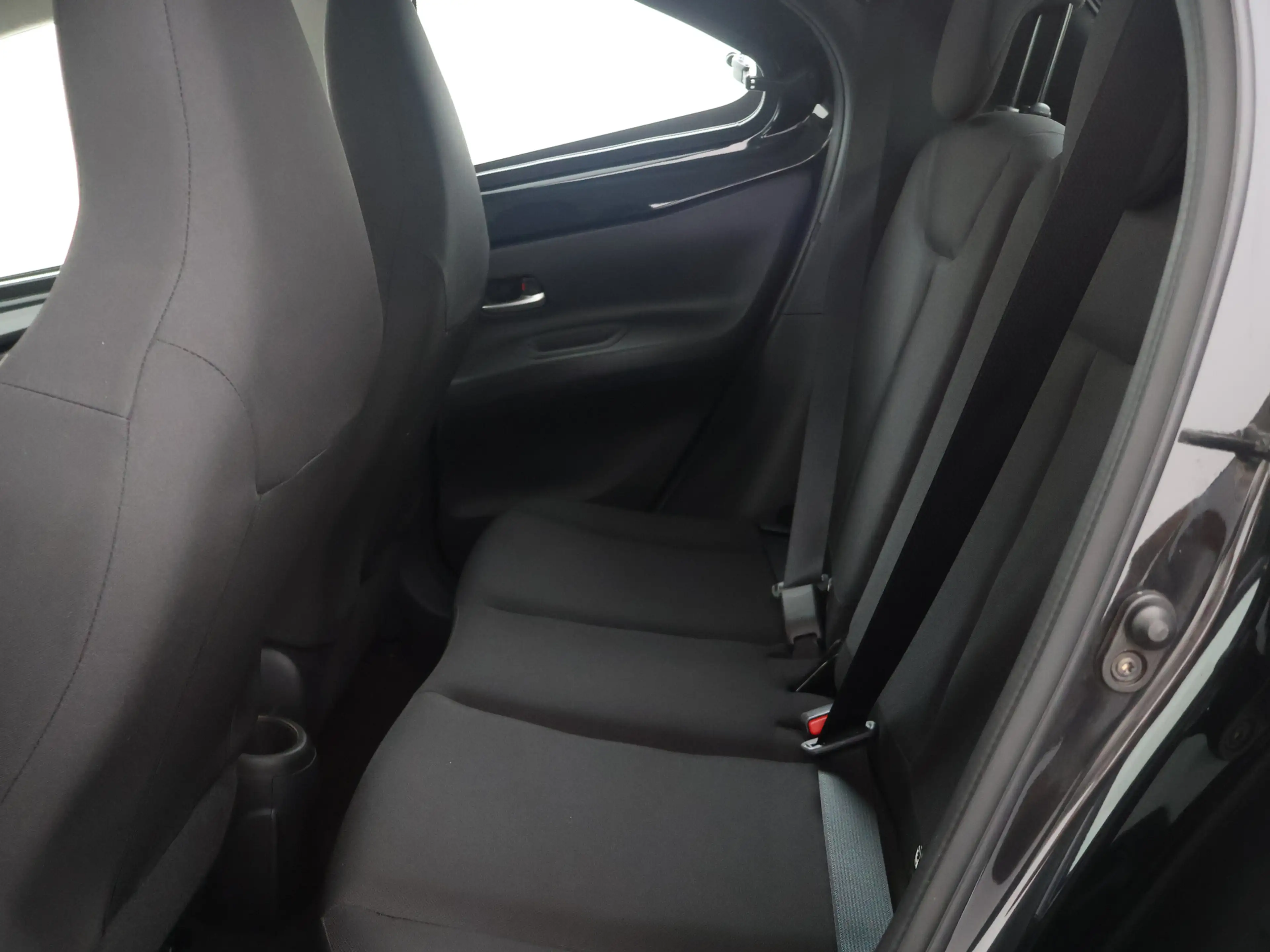 Toyota Aygo X 1.0 VVT-i MT Play | Dealer onderhouden | Airco | A — photo 13