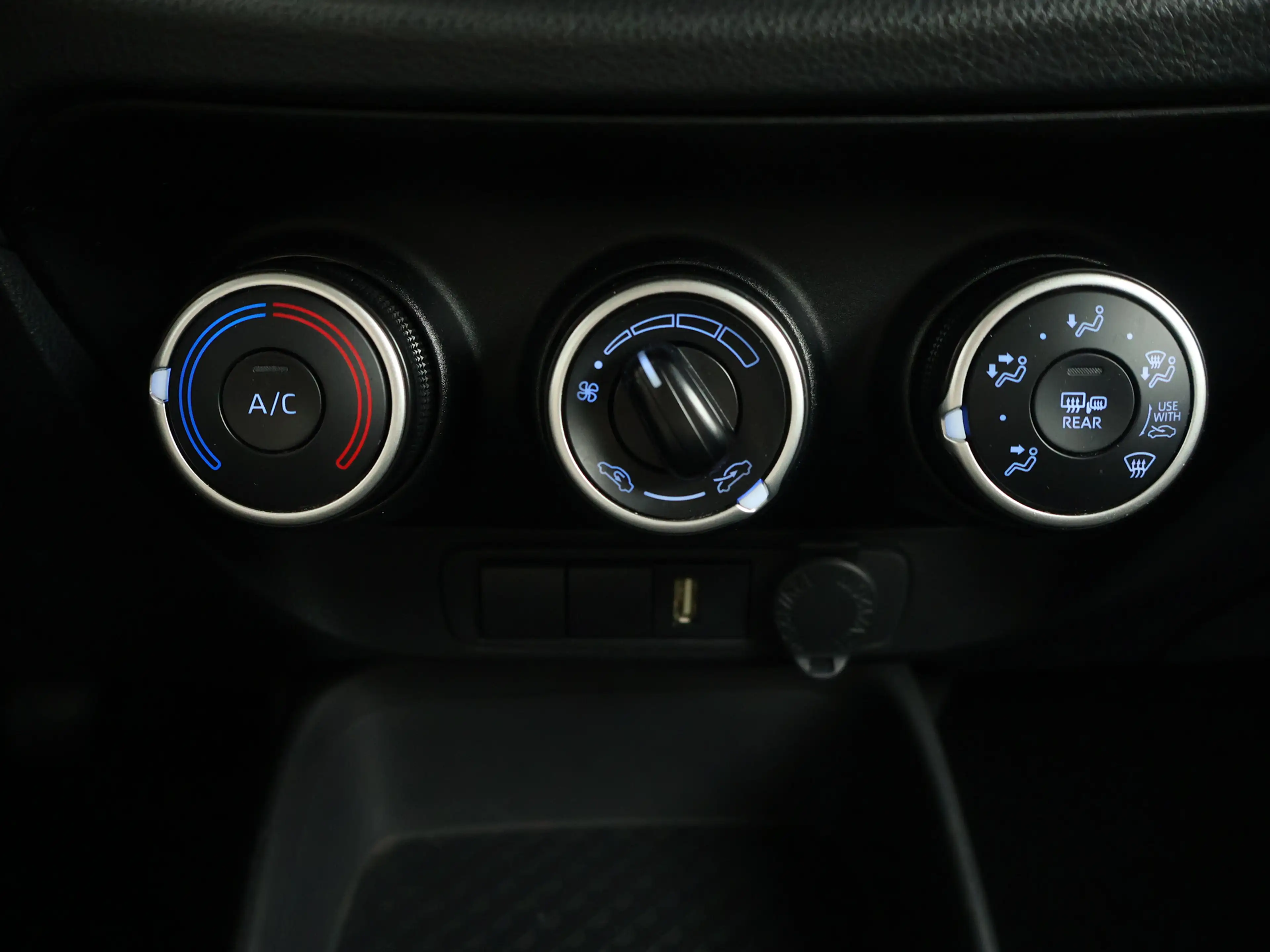 Toyota Aygo X 1.0 VVT-i MT Play | Dealer onderhouden | Airco | A — photo 7