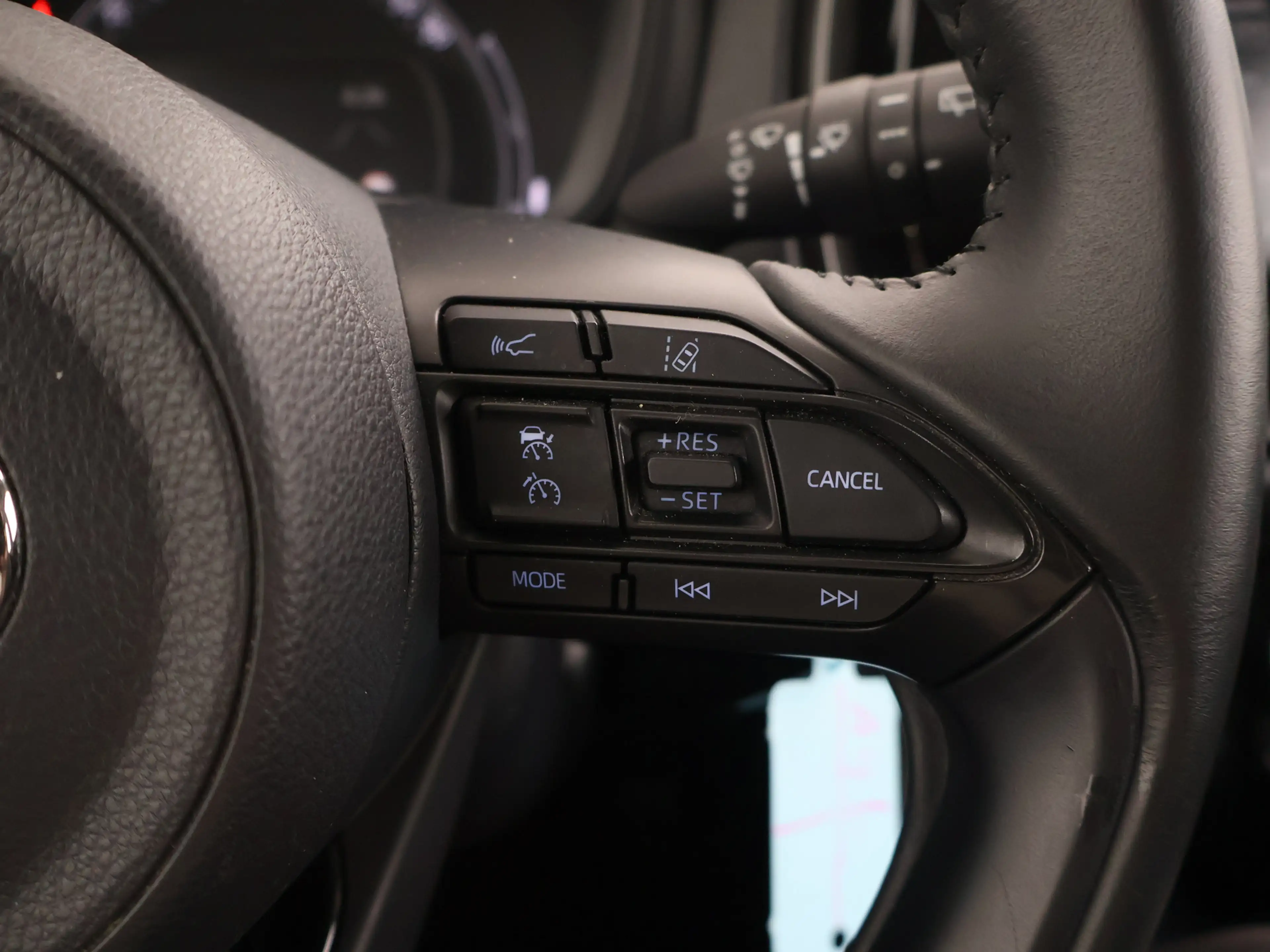 Toyota Aygo X 1.0 VVT-i MT Play | Dealer onderhouden | Airco | A — photo 12