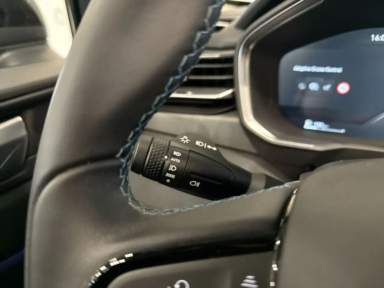 Lynk & Co 01 1.5 PHEV MY22 BLACK-PAKKET PANO 360 CAMERA, миниатюра 27
