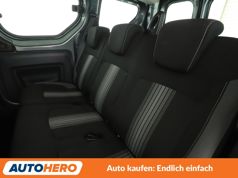 Dacia Dokker 1.2 TCe Stepway Celebration*NAVI*CAM*PDC*TEMPO* — photo 14