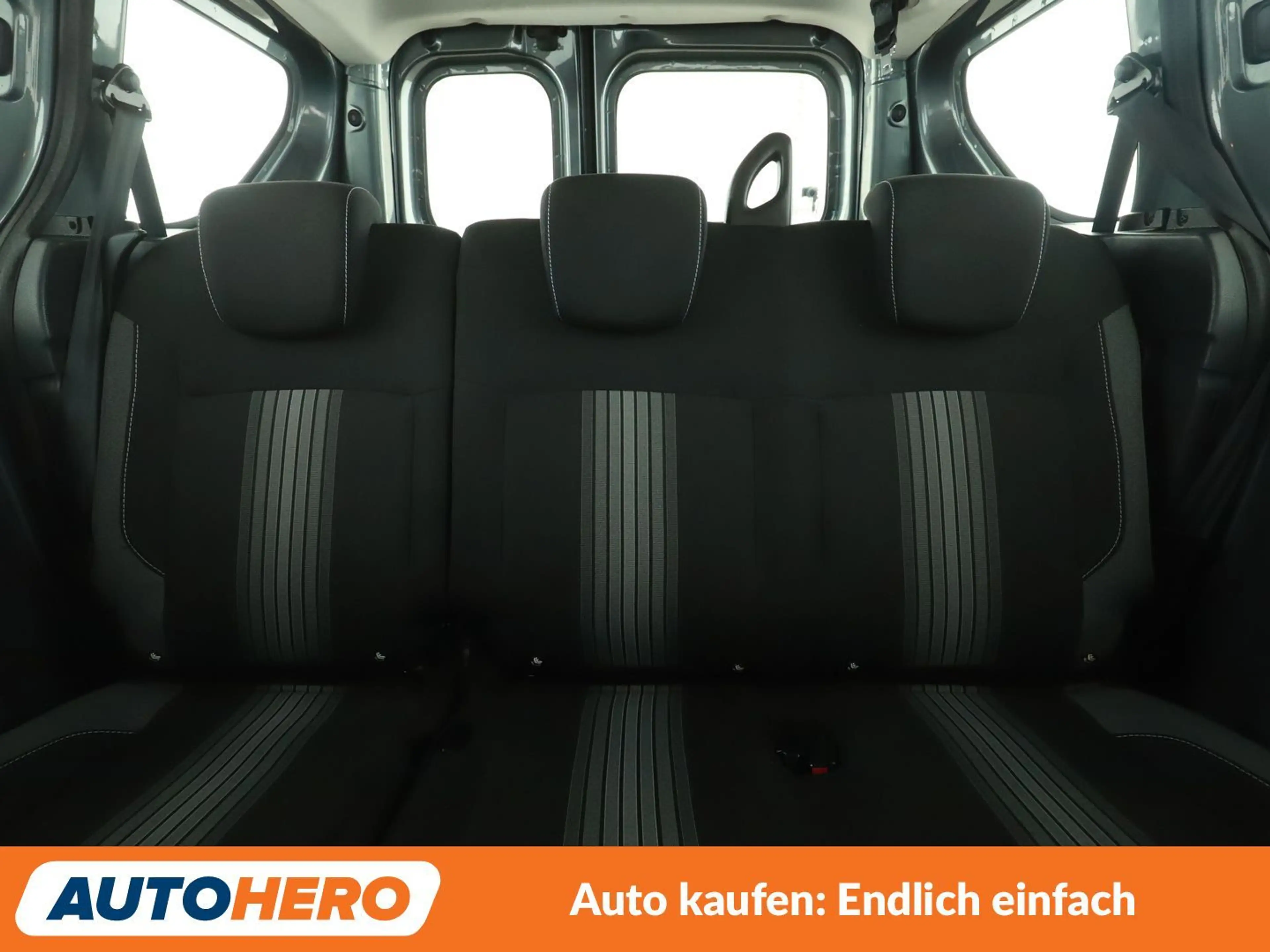 Dacia Dokker 1.2 TCe Stepway Celebration*NAVI*CAM*PDC*TEMPO* — photo 15