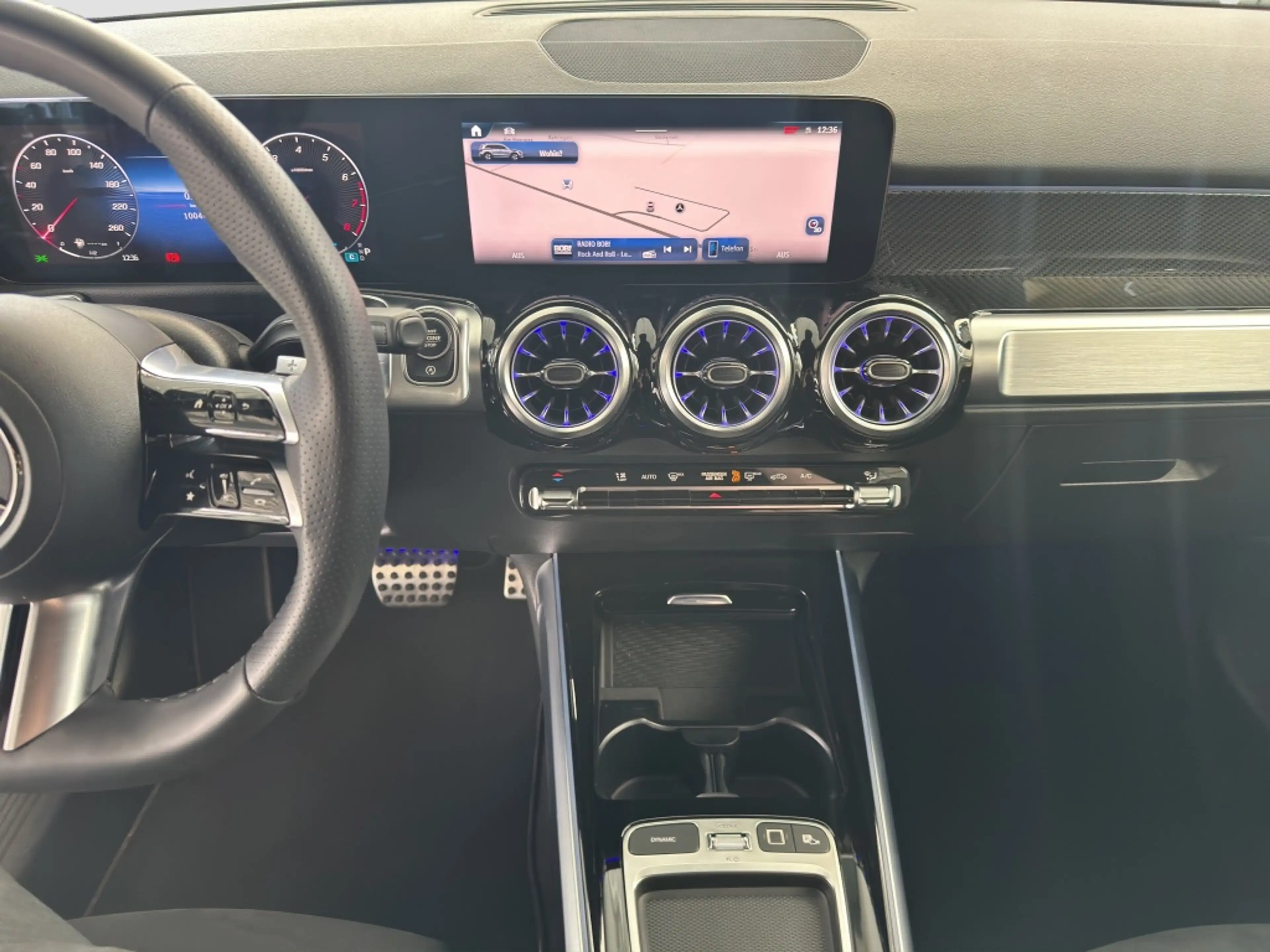 Mercedes-Benz GLB 200 AMG*Night*LED*KeyLess*PDC*ParkAss*RFK — photo 10