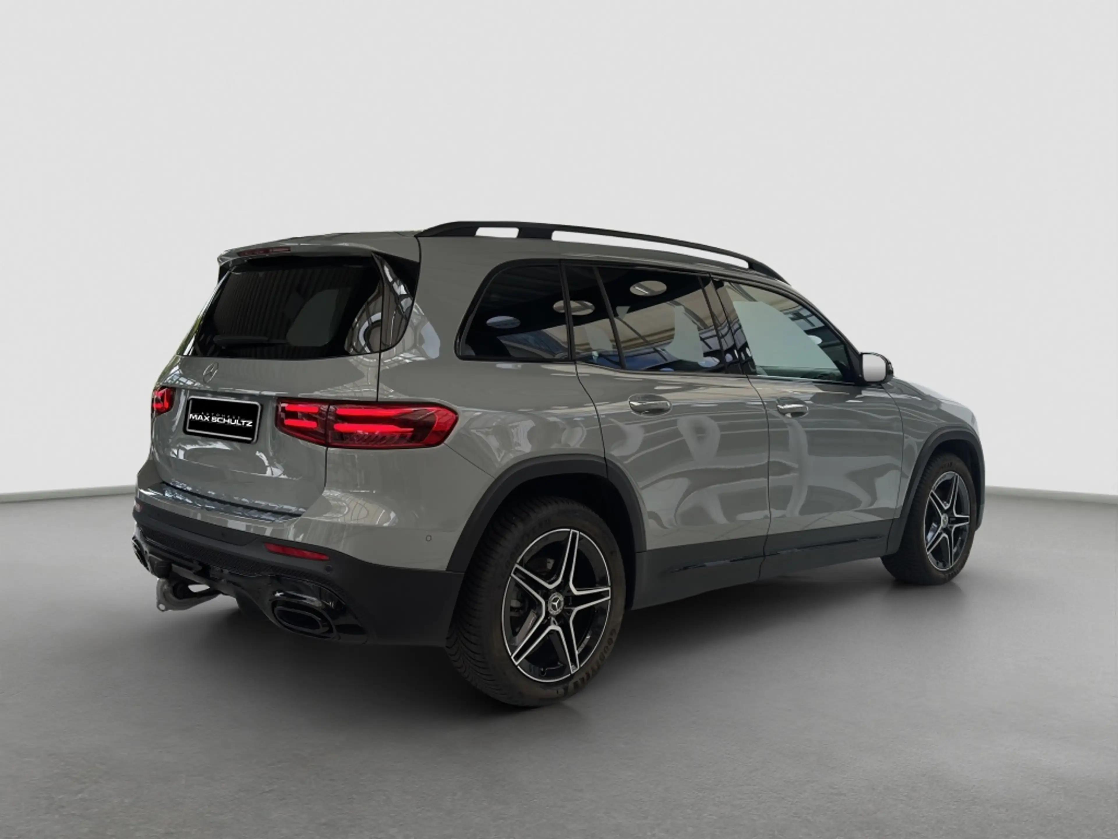 Mercedes-Benz GLB 200 AMG*Night*LED*KeyLess*PDC*ParkAss*RFK — photo 3