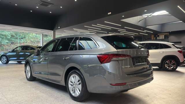 Skoda Octavia — photo 8