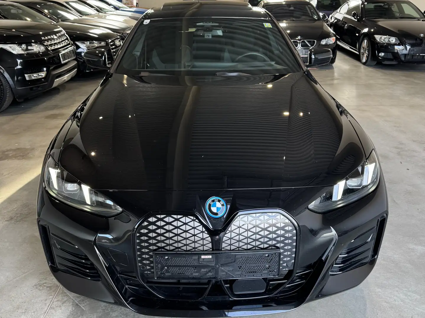 BMW i4 35 eDrive M Sport  0,99% Fixzins! Schwarz - 2