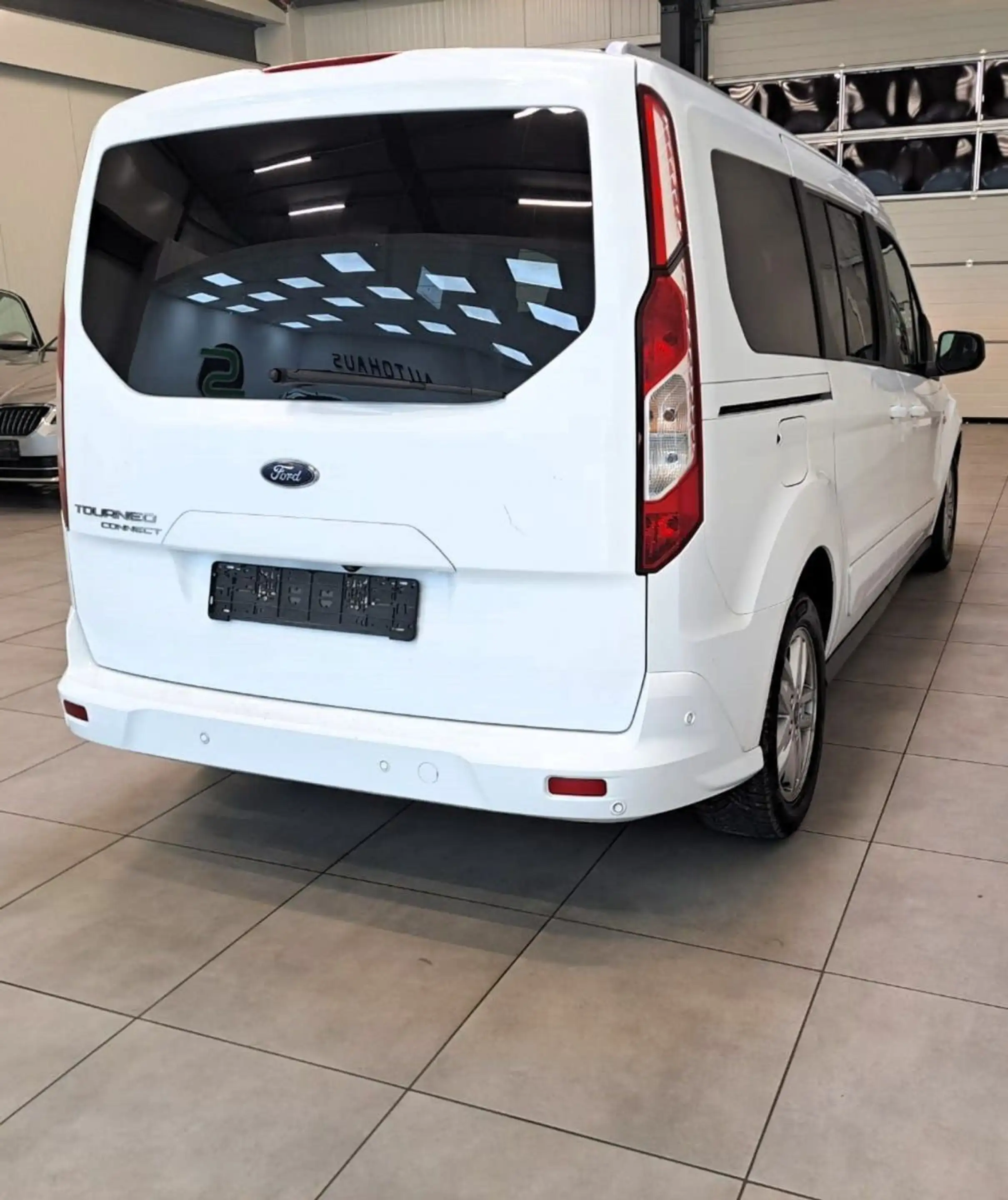 Ford Grand Tourneo FordConnect Titanium / 7 SITZER — photo 8