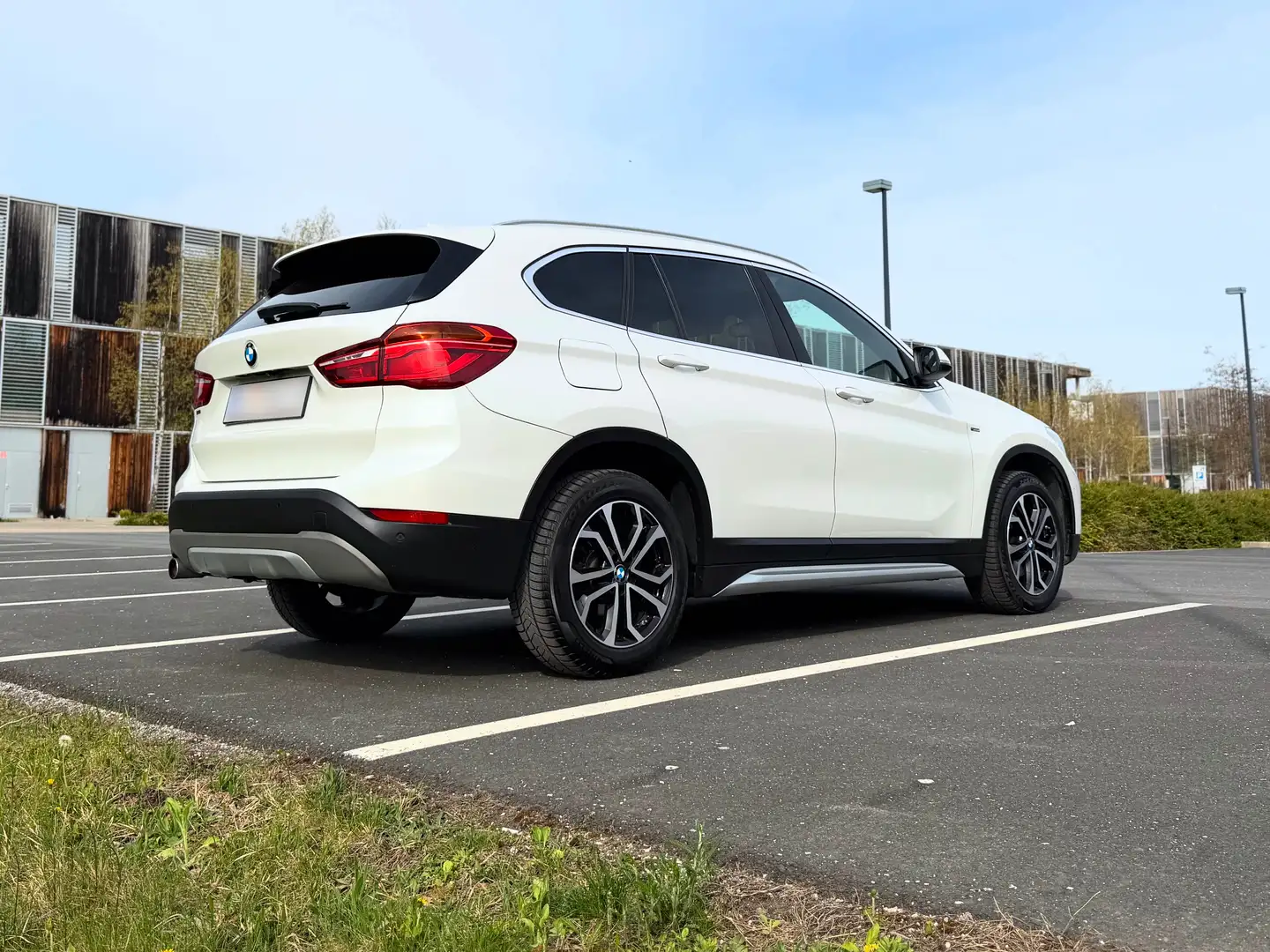 BMW X1 X1 xDrive18d xLine Aut. xLine Weiß - 2