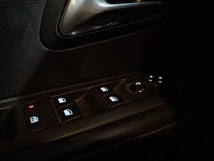 Peugeot 208 2023, foto 13