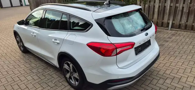 Ford Focus Turnier Active 1 Hand AHK Kamera