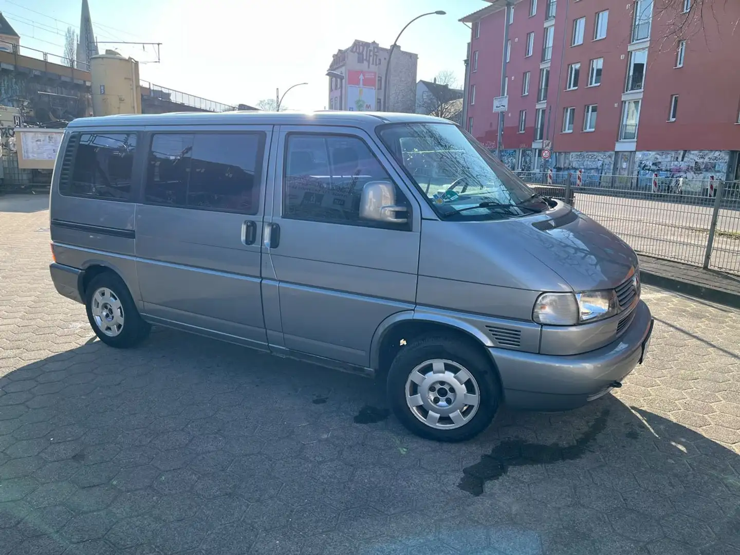 Volkswagen T4 Caravelle Caravelle VR6 GL 2L3 Autm. Argintiu - 1