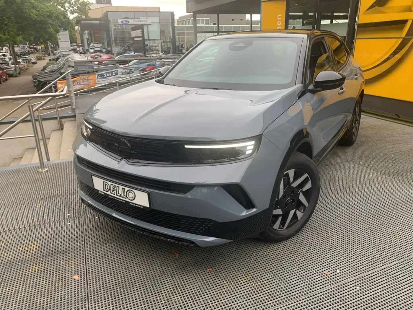 Opel Mokka GS Turbo Komfort-Paket Rückfahrkamera LED Apple Ca Grau - 2