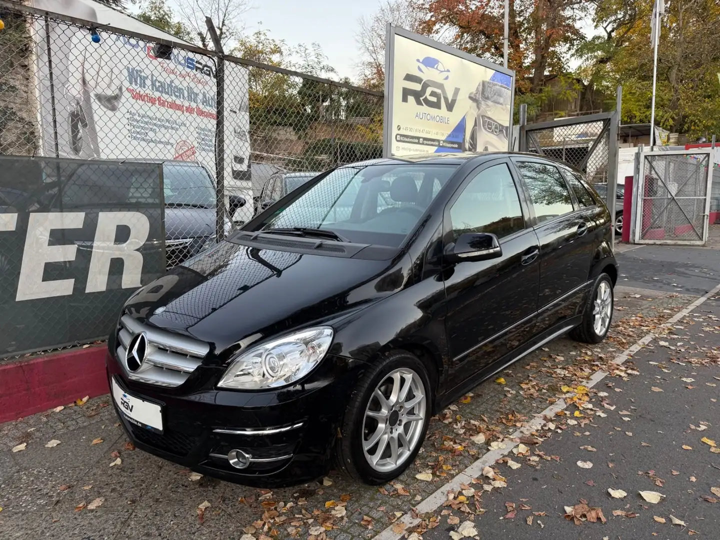 Mercedes-Benz B 180 CDI DPF AUTOTRONIC*Xenon*NAVI Schwarz - 1
